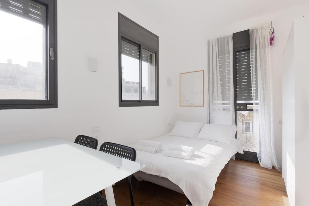 Elegant Apartment W Balcony & Mamad In Heart Of Tel Aviv By Sea N' Rent Экстерьер фото