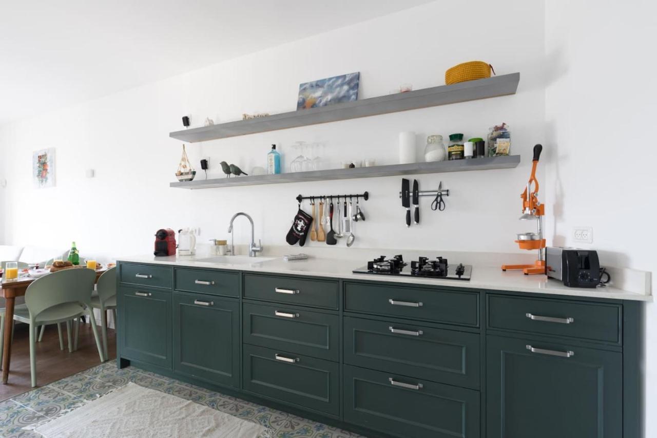Elegant Apartment W Balcony & Mamad In Heart Of Tel Aviv By Sea N' Rent Экстерьер фото